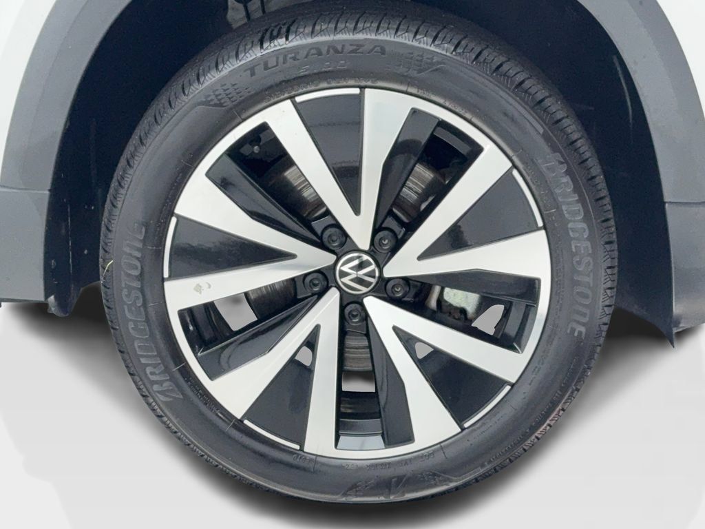 Used 2024 Volkswagen Taos SE FWD image 53