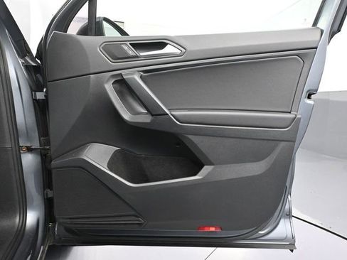 Used 2019 Volkswagen Tiguan SEL Premium R-Line image 42