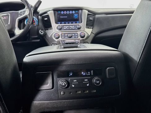Used 2017 GMC Yukon SLT w/ Premium Edition RWD image 31