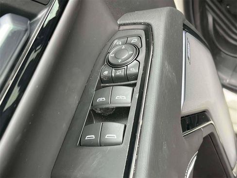 New 2026 GMC Sierra 2500 AT4X w/ LPO, Black Badging Package image 19