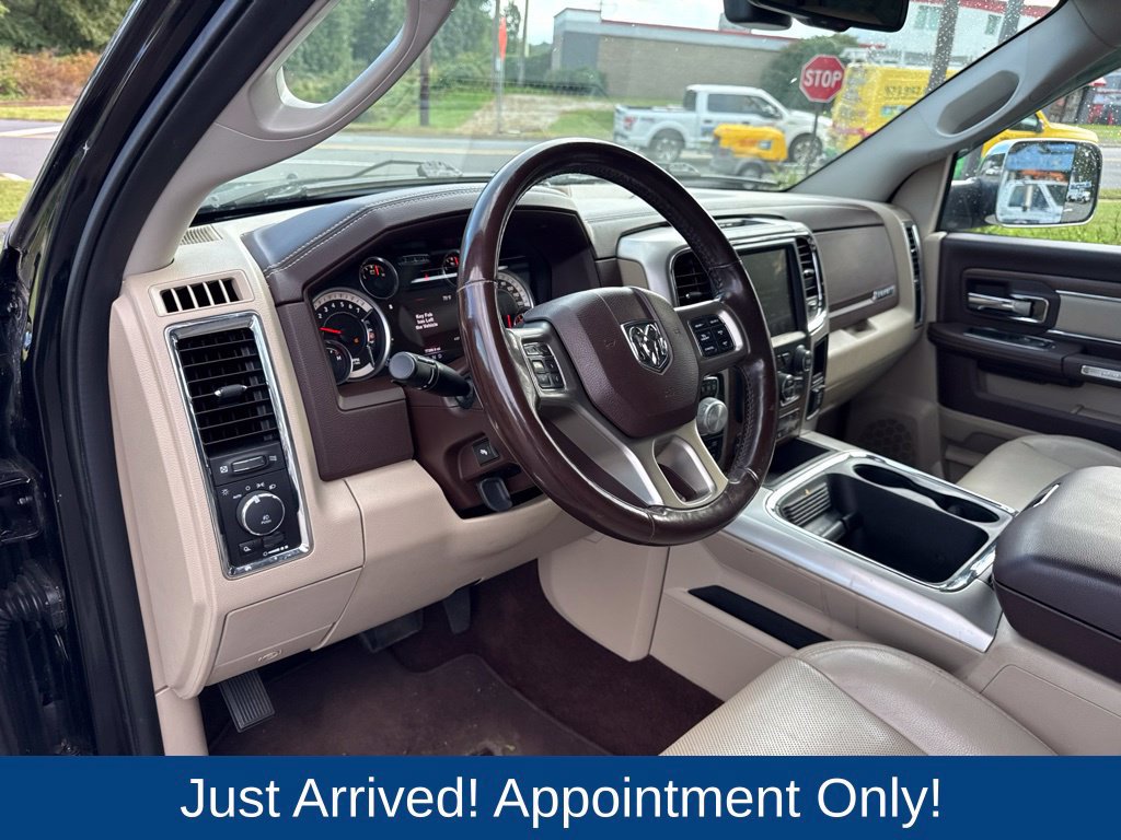 Used 2017 RAM 1500 Laramie w/ Convenience Group AWD/4WD image 8