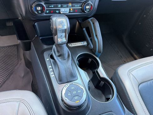 Used 2023 Ford Bronco Wildtrak AWD/4WD image 15