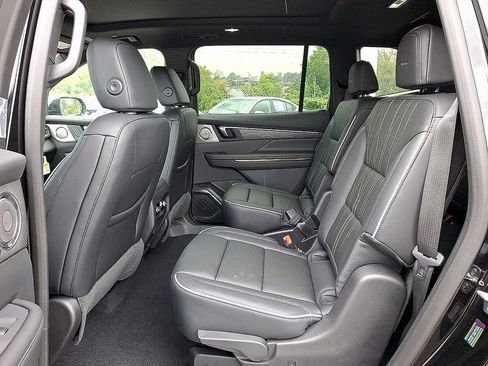 New 2026 Buick Enclave Avenir w/ Super Cruise Package AWD/4WD image 6