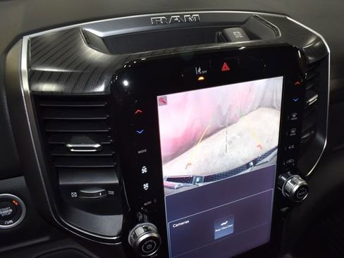 New 2026 RAM 1500 4x4 Crew Cab image 15