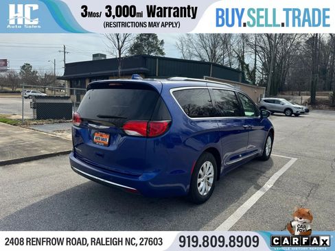 Used 2018 Chrysler Pacifica Touring-L Plus image 5