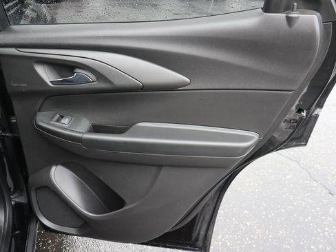 Used 2023 Chevrolet TrailBlazer RS w/ Sun and Liftgate Package image 29