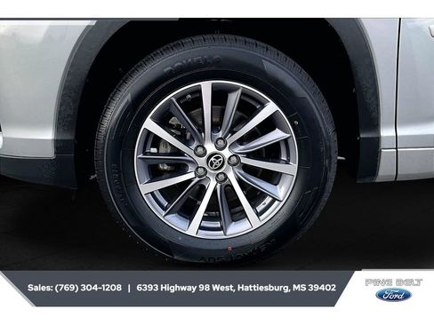 Used 2018 Toyota Highlander XLE FWD image 7