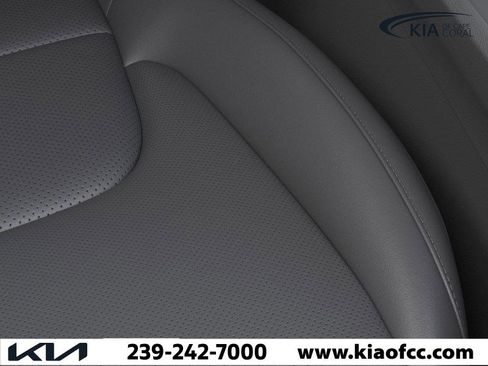 New 2025 Kia Sportage EX image 24