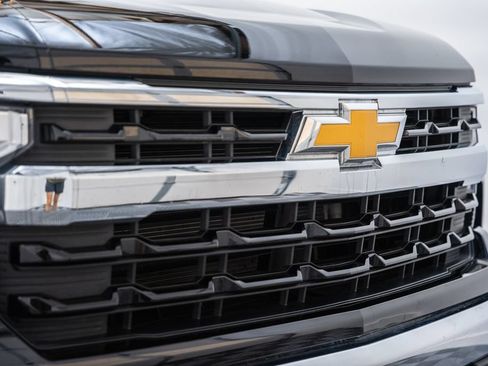 Used 2025 Chevrolet Silverado 1500 LT AWD/4WD image 13