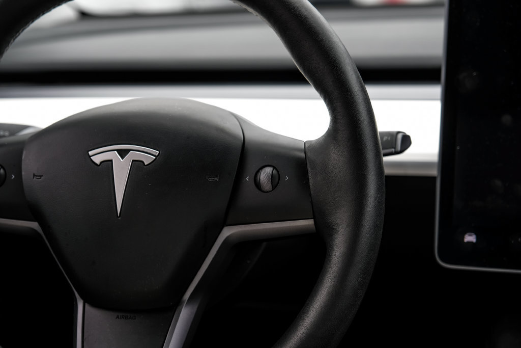 Used 2023 Tesla Model Y Long Range AWD/4WD image 21