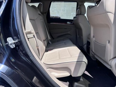 Used 2013 Jeep Grand Cherokee Overland RWD image 35