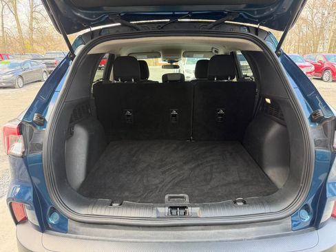 Used 2020 Ford Escape SE image 17