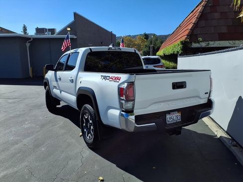 Certified 2023 Toyota Tacoma TRD Off-Road image 6