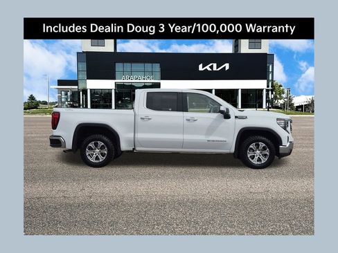 Used 2025 GMC Sierra 1500 SLT AWD/4WD image 1