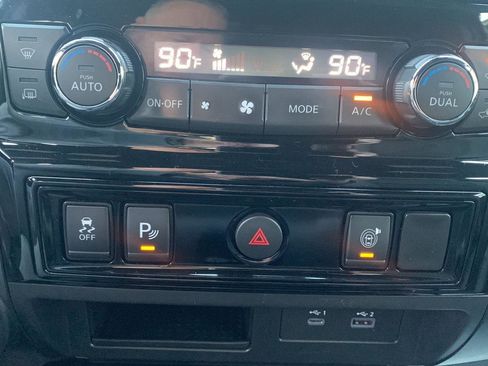 Used 2021 Nissan Titan PRO-4X w/ Off Road Protection Package image 9