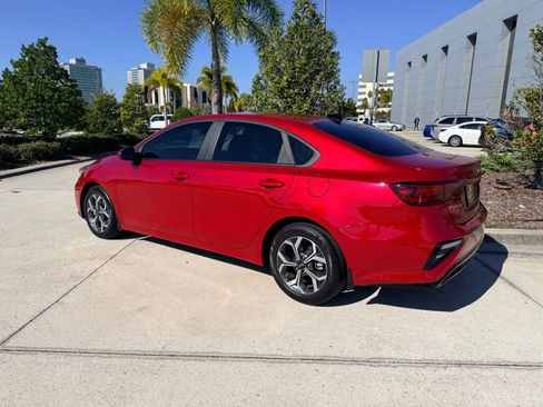 Used 2021 Kia Forte LXS image 2