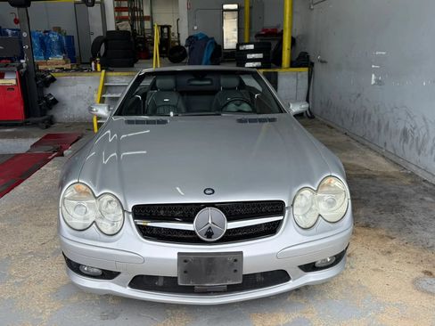 Used 2004 Mercedes-Benz SL 55 AMG image 2