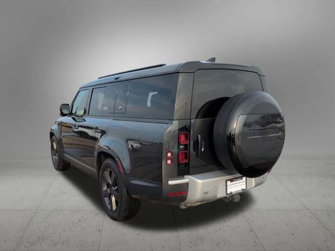 Used 2024 Land Rover Defender 130 S image 4
