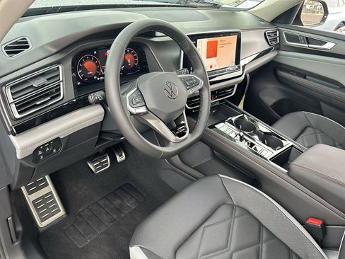 New 2026 Volkswagen Atlas Peak Edition AWD/4WD image 14