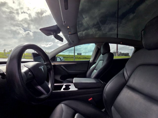Used 2023 Tesla Model Y Performance AWD/4WD image 10
