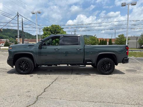 Used 2025 Chevrolet Silverado 2500 LTZ w/ Trail Boss Package AWD/4WD image 2