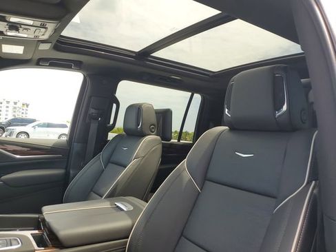 Certified 2024 Cadillac Escalade ESV Premium Luxury RWD image 23