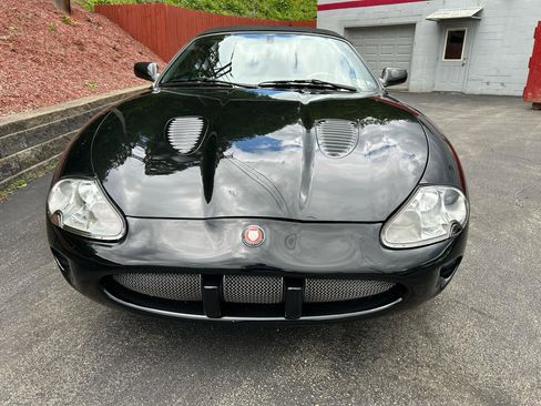 Used 2000 Jaguar XK8 Convertible RWD image 11