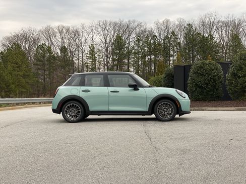 New 2026 MINI Cooper S image 5