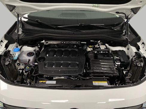Certified 2026 Volkswagen Tiguan SE AWD/4WD image 11