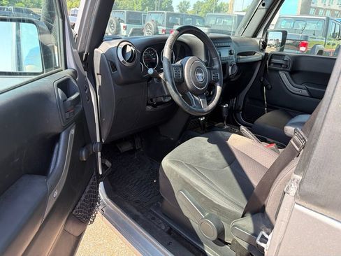 Used 2016 Jeep Wrangler Sport w/ Connectivity Group AWD/4WD image 19