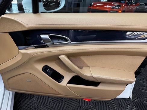 Used 2015 Porsche Panamera 4 AWD/4WD image 59