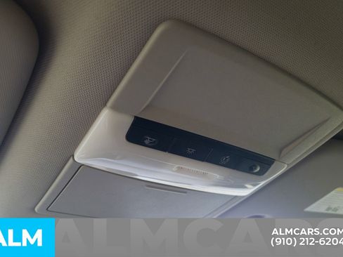 Used 2023 Nissan Rogue S image 19