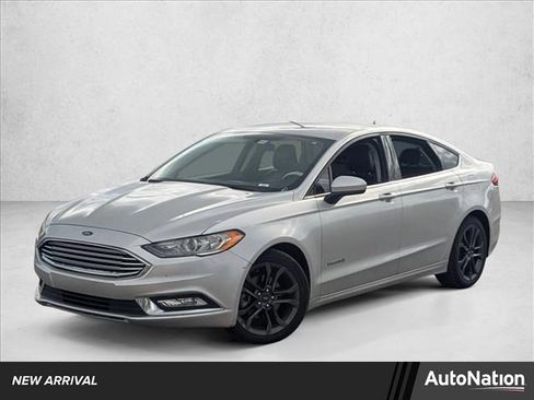 Used 2018 Ford Fusion SE w/ Equipment Group 601A image 1