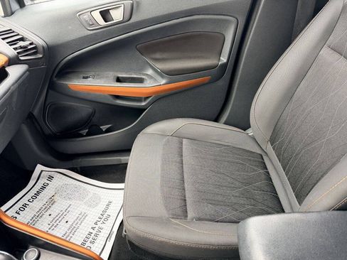 Used 2021 Ford EcoSport SE w/ SE Convenience Package FWD image 12
