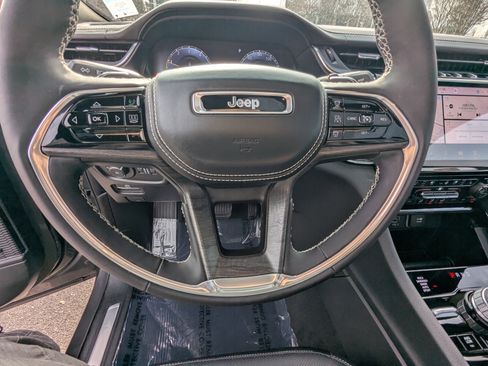 Certified 2024 Jeep Grand Cherokee L Overland w/ Trailer Tow Package image 23