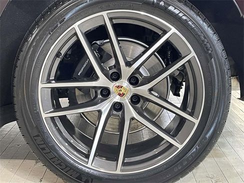 New 2026 Porsche Macan image 14