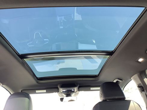 New 2026 Volkswagen Atlas Cross Sport SE image 19