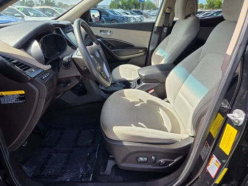 Used 2017 Hyundai Santa Fe Sport FWD image 4