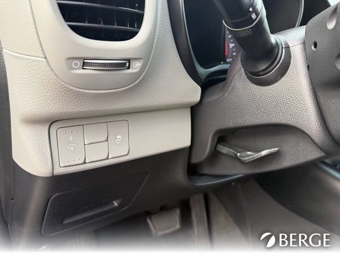 Used 2019 Kia Soul FWD image 25