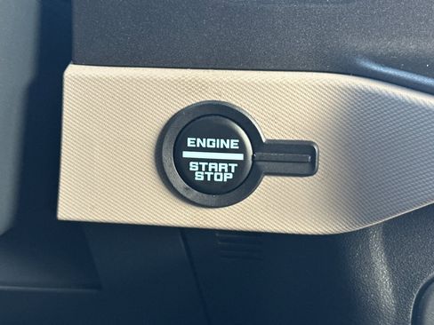 Used 2023 Ford Bronco Wildtrak image 20