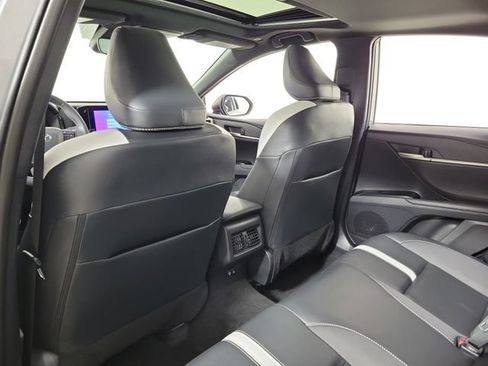 Used 2025 Toyota Camry SE w/ Convenience Package FWD image 11