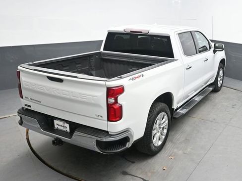 Used 2023 Chevrolet Silverado 1500 LTZ AWD/4WD image 32