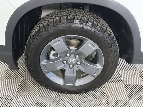 Used 2025 Honda Ridgeline TrailSport image 8