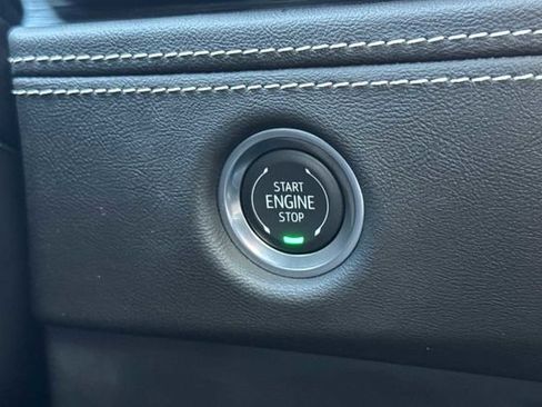 Certified 2025 Cadillac Escalade ESV Premium Luxury image 24