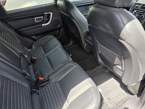 Used 2017 Land Rover Discovery Sport HSE Luxury image 26