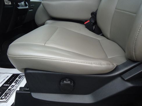 Used 2020 Ford F250 XL w/ Power Equipment Group image 23