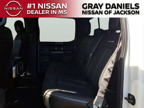Used 2015 Ford F150 Platinum w/ Equipment Group 701A Luxury AWD/4WD image 26