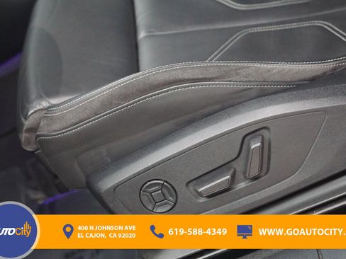 Used 2020 Audi Q3 2.0T Prestige w/ Prestige Package image 18