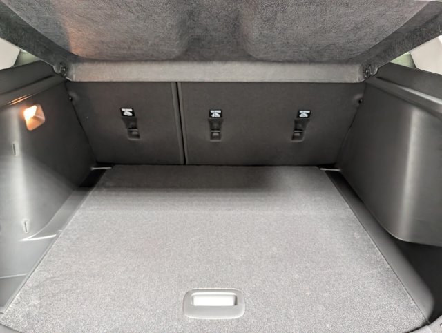 New 2026 Chevrolet Trax LT w/ Sunroof Package FWD image 14