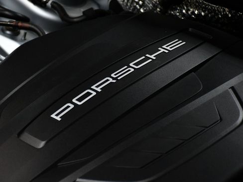 Used 2018 Porsche Macan AWD/4WD image 14